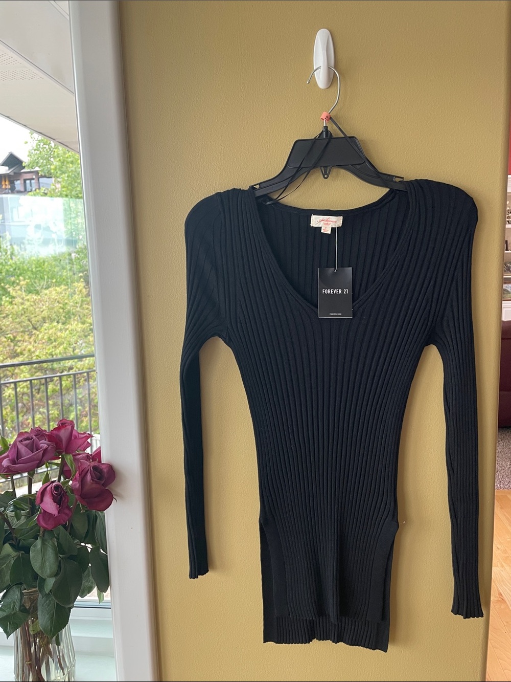 NWT Forever 21 Black Ribbed V-Neck Sweater Top/Dress